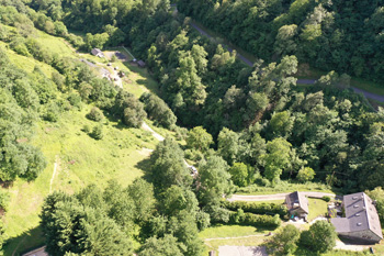 les trois maisons, gite de montagne en vallée d’aspe avec piscine, spa, sauna, animaux et stage sportif